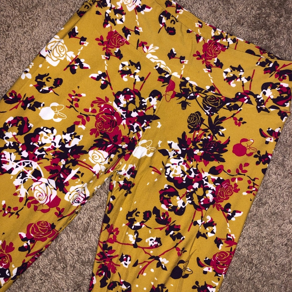 ‘Minnie Mouse’ DISNEY.... LuLaRoe OS